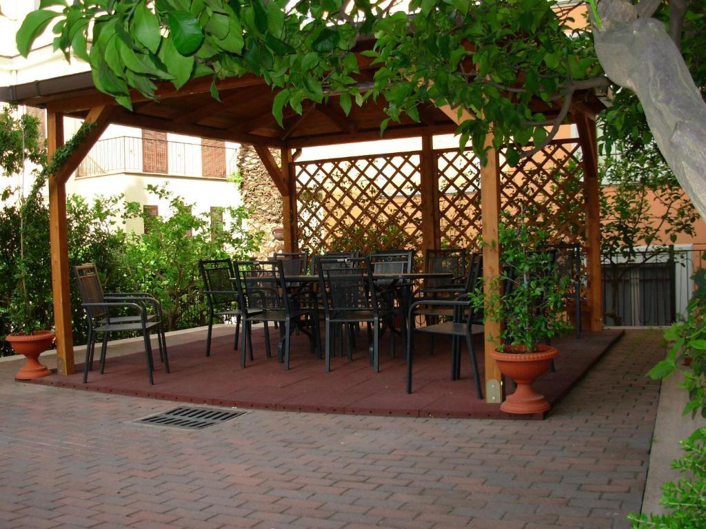 Villa Maria Rosa Molas - Casa Per Ferie - Rome — Photos 2